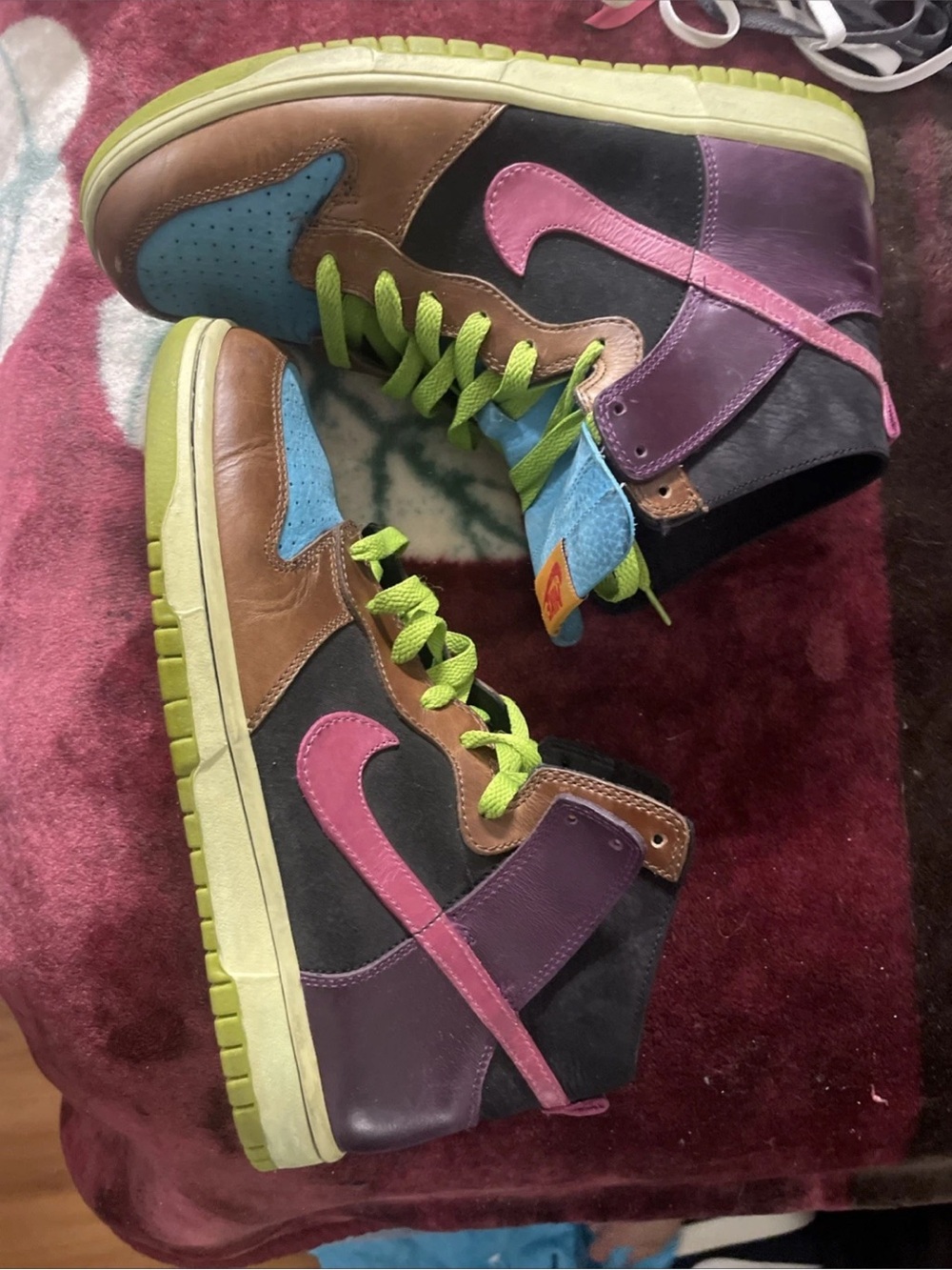 2005 Nike SB Dunk high x “Undefeated” size:9.5 RARE!!